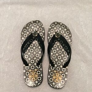 Tory Burch  Rubber flip flops. Black/whitw size 7.5